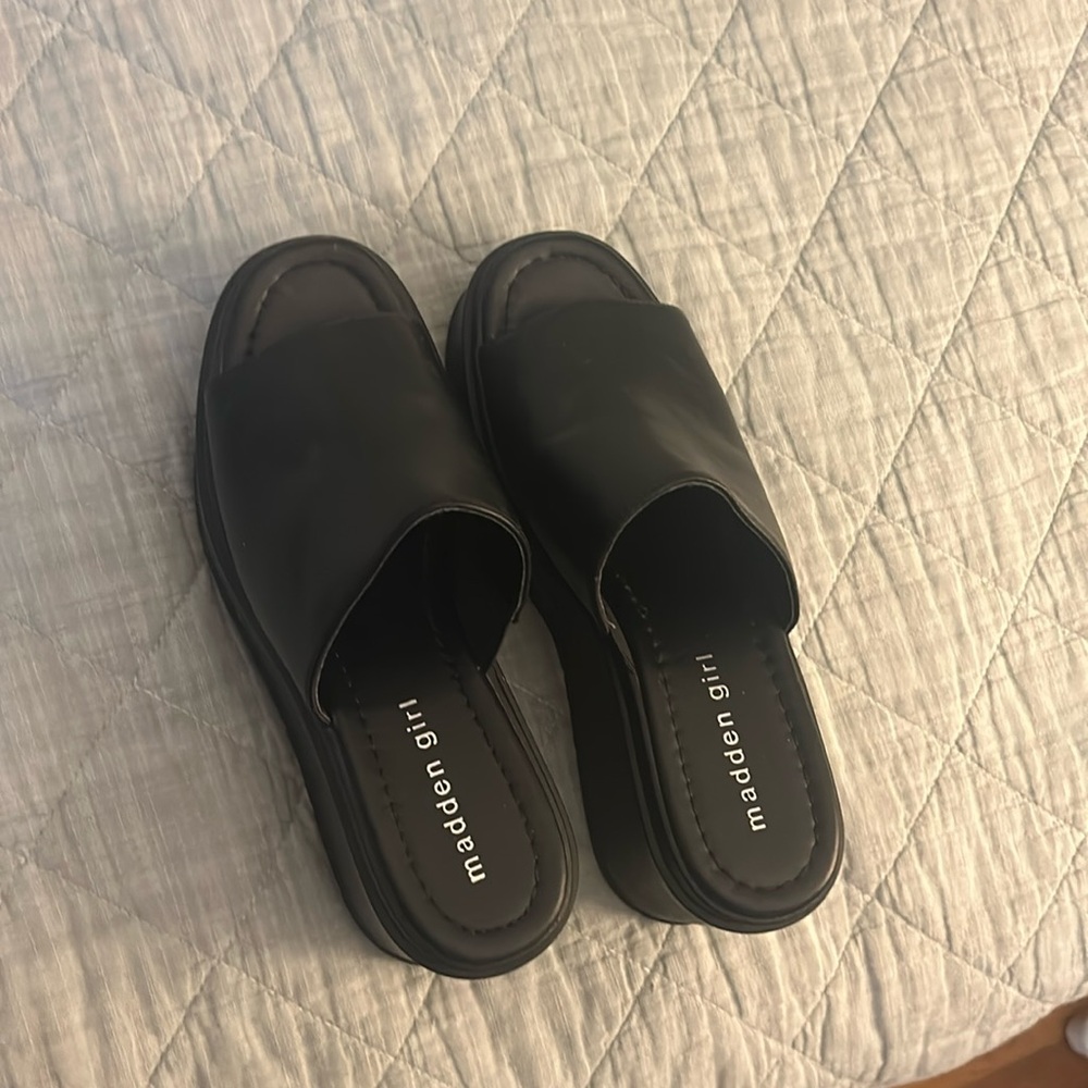 Madden girl size 6 worn once